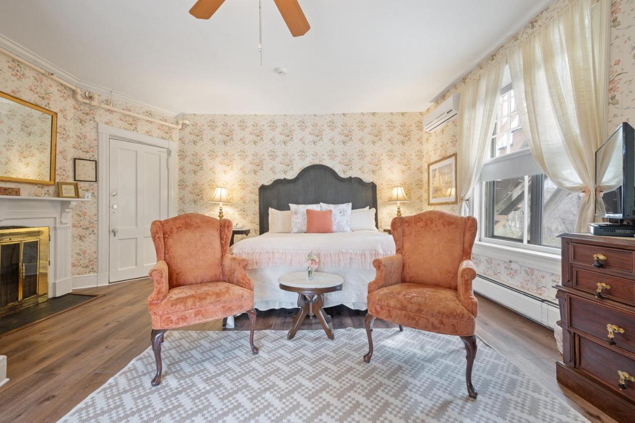Brook Farm Inn Lenox Dış mekan fotoğraf
