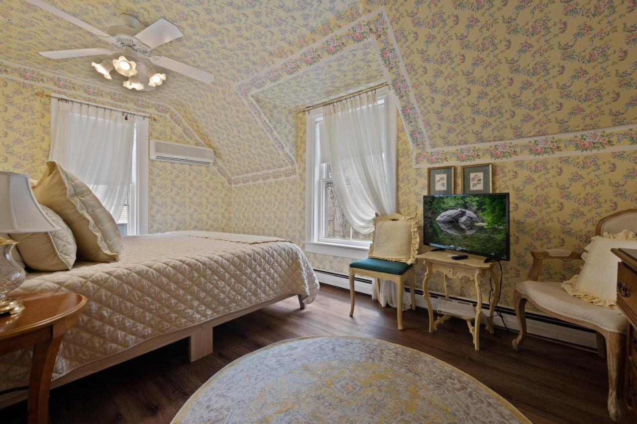 Brook Farm Inn Lenox Dış mekan fotoğraf