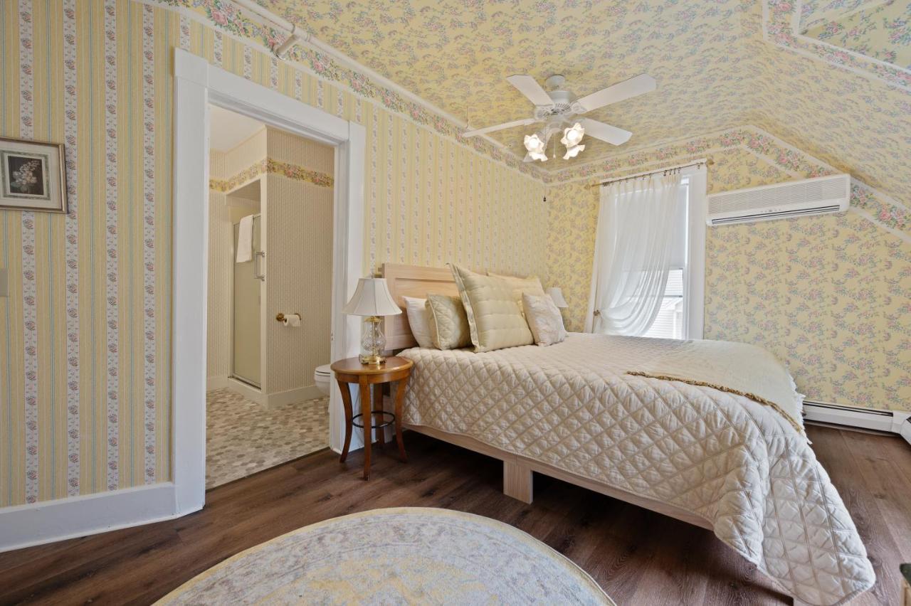 Brook Farm Inn Lenox Dış mekan fotoğraf