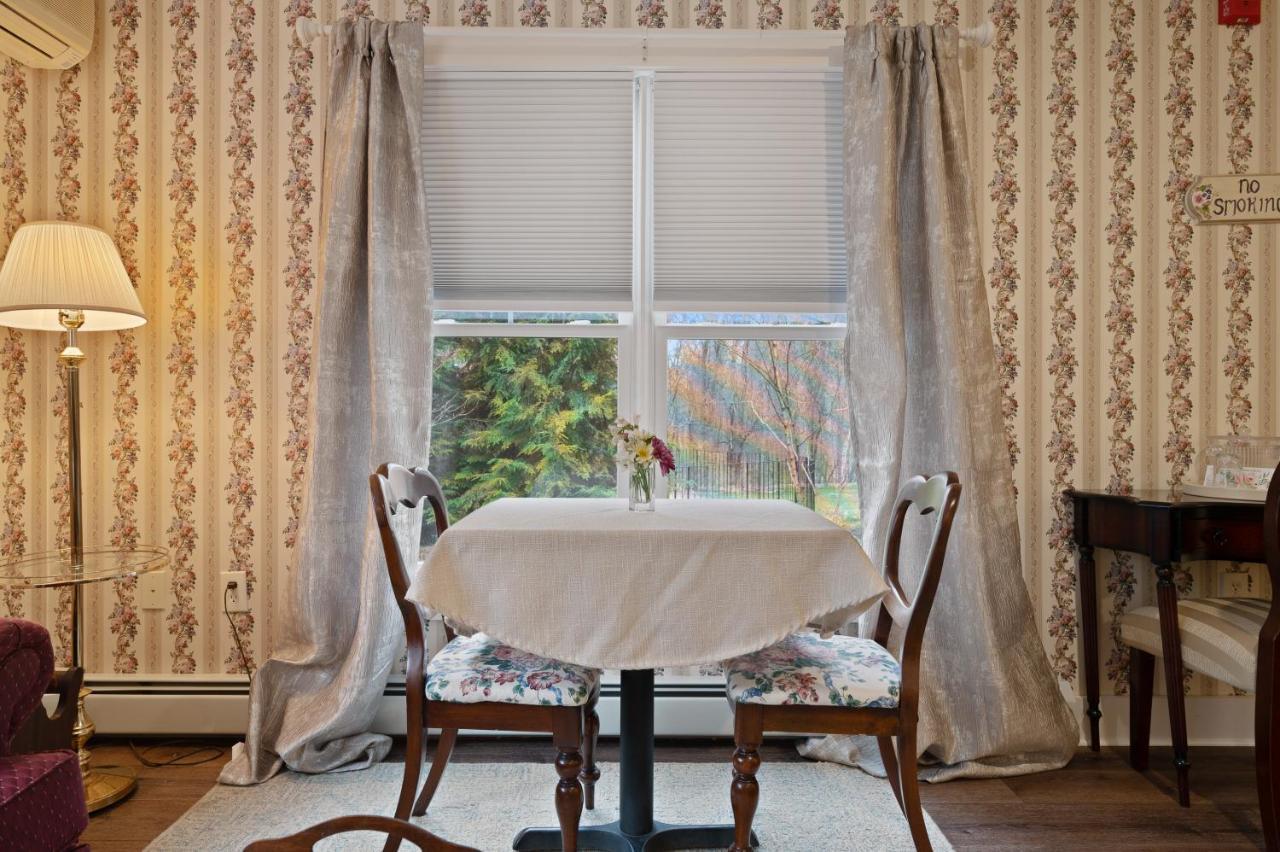 Brook Farm Inn Lenox Dış mekan fotoğraf