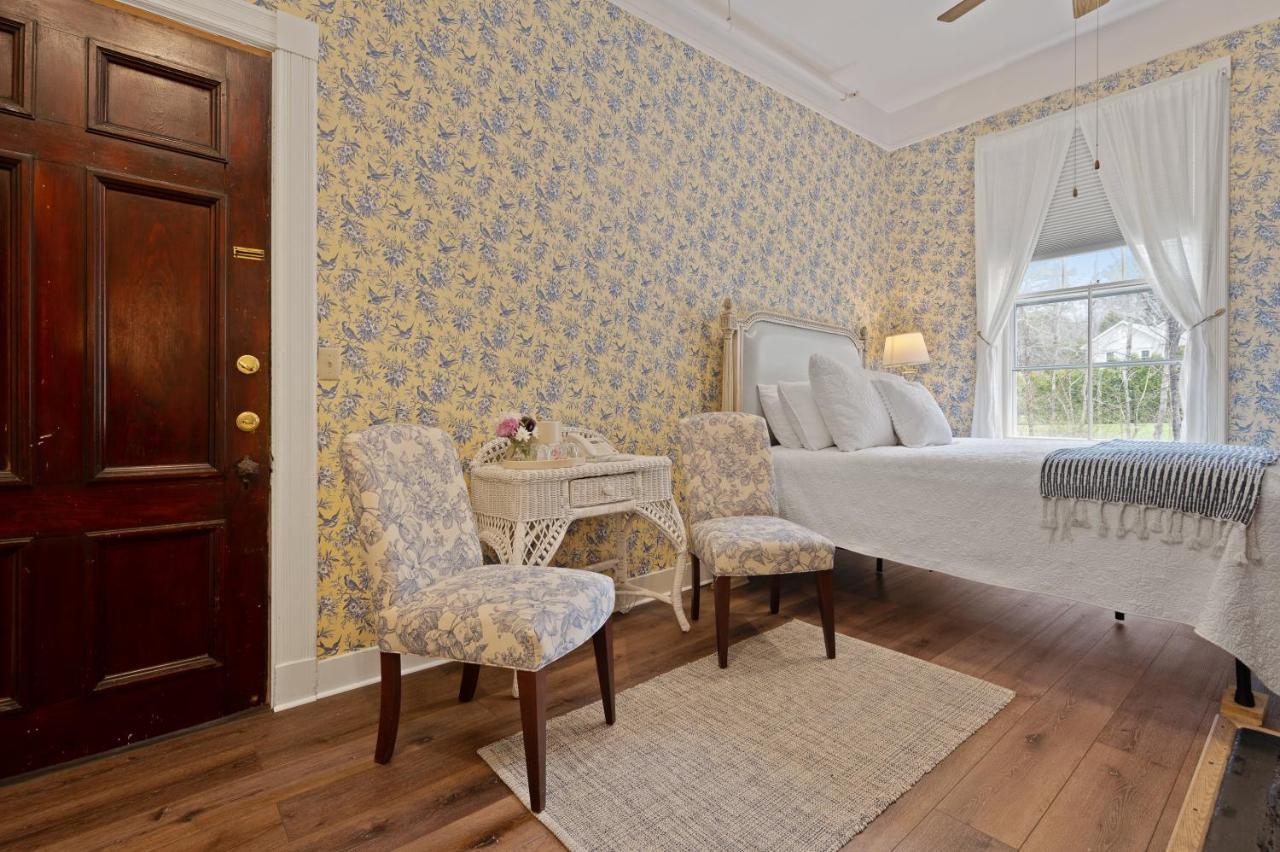 Brook Farm Inn Lenox Dış mekan fotoğraf