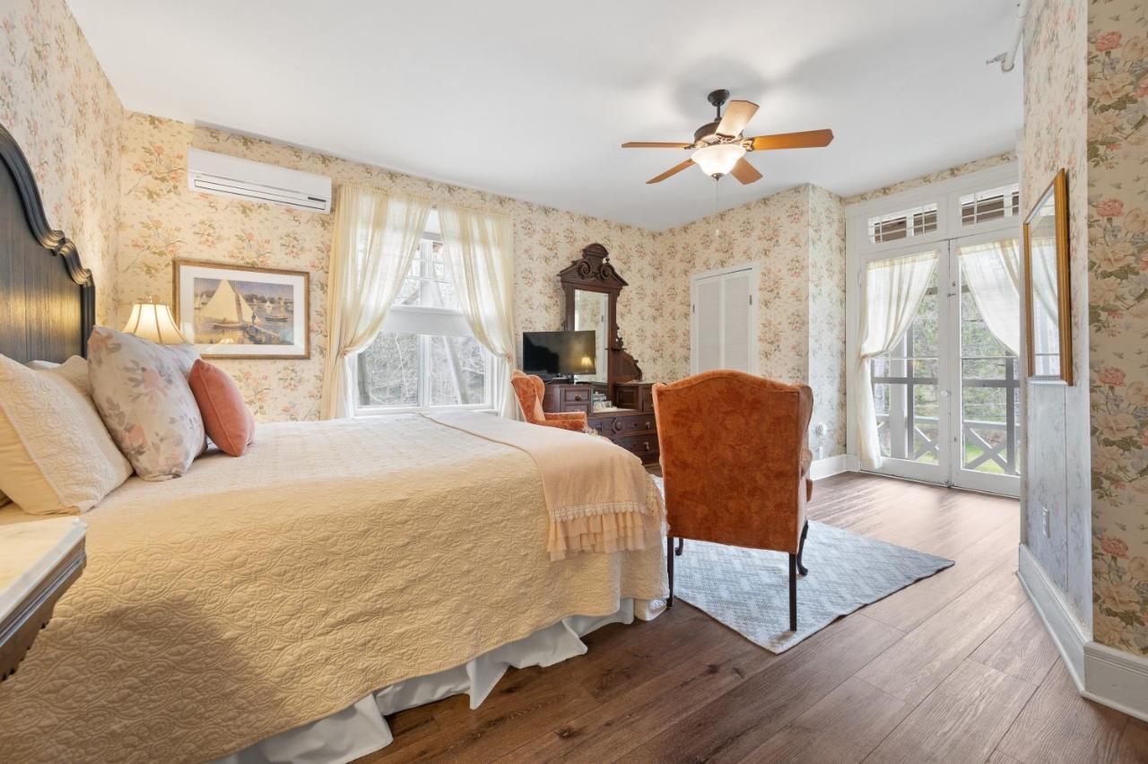 Brook Farm Inn Lenox Dış mekan fotoğraf